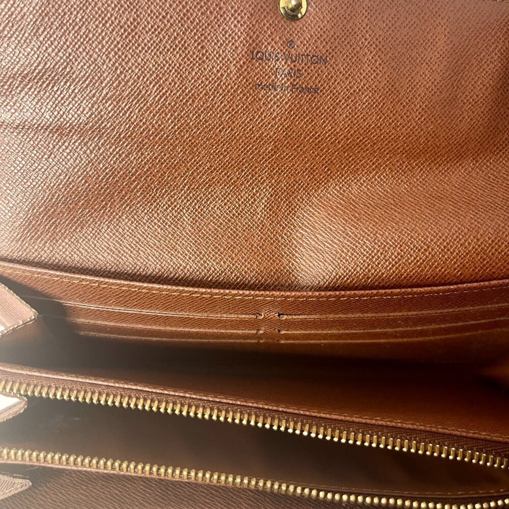 Louis Vuitton Monogram Sarah Wallet w Dust Bag and Box Pre-loved - Picture 11 of 14
